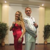 <p>Светлана Белякова и вокалист Александр Клюев</p>